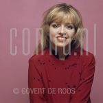12-02-1980 Ellen Foley at studio in Amsterdam, The Netherlands.

[keywords]Posed, Headshot, Eyecontact, Smiling[/keywords]